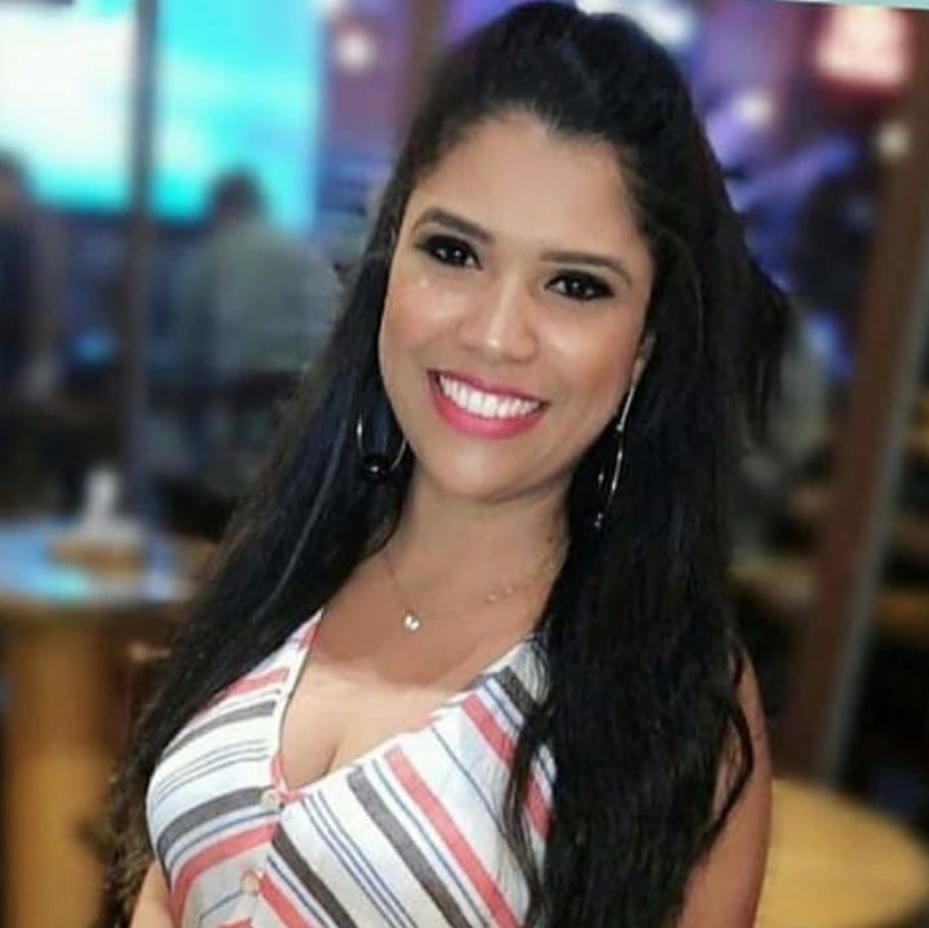 Macs sorrindo